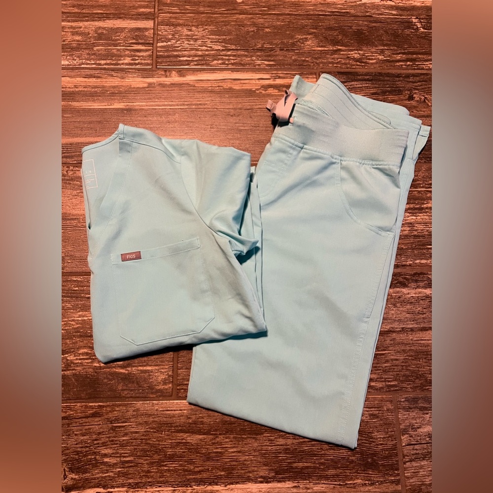 Aqua Fig Set- Catarina scrub top and Kade bottoms- Small tall